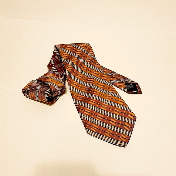 Roundtree Yorke Tie Import Silk Tipped Bar Tac Hand Sewn Weave US Diamond Design - Picture 7 of 10